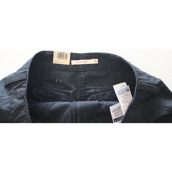 Levi's A09830001 Women's Sz 30 Black Ribcage Hi-Waist Utility Cuffed Shorts $80 - Picture 3 of 7